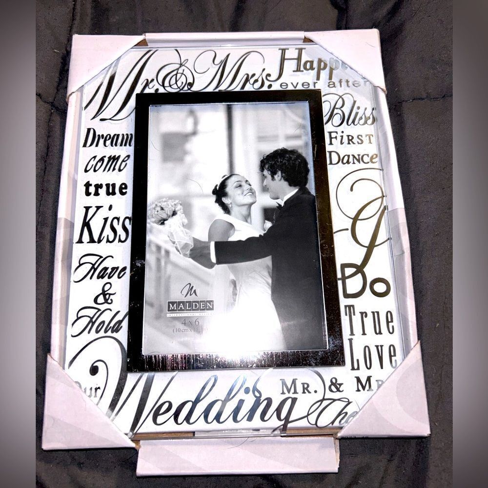 NWT malden wedding 4x6 photo frame